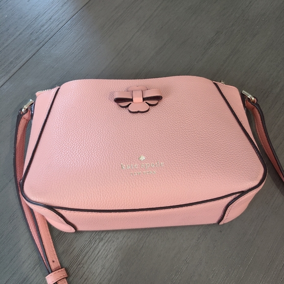 Kate Spade crossbody bag - Like New - Picture 7 of 15